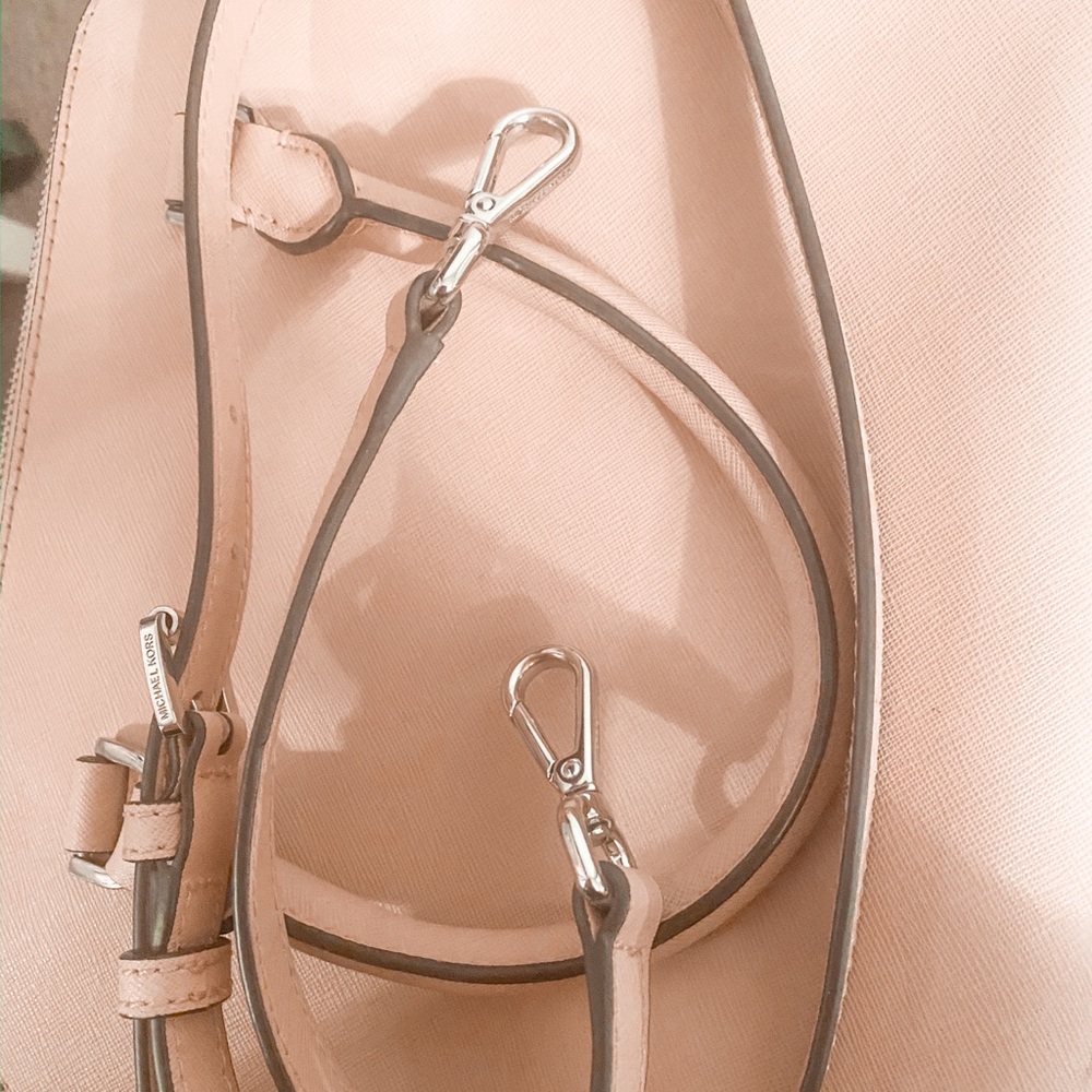 Michael Kors baby pink purse - Picture 6 of 6
